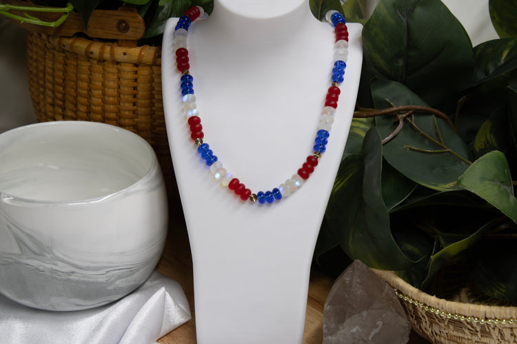 US Yay | Handmade Red, White & Blue Beaded Necklace